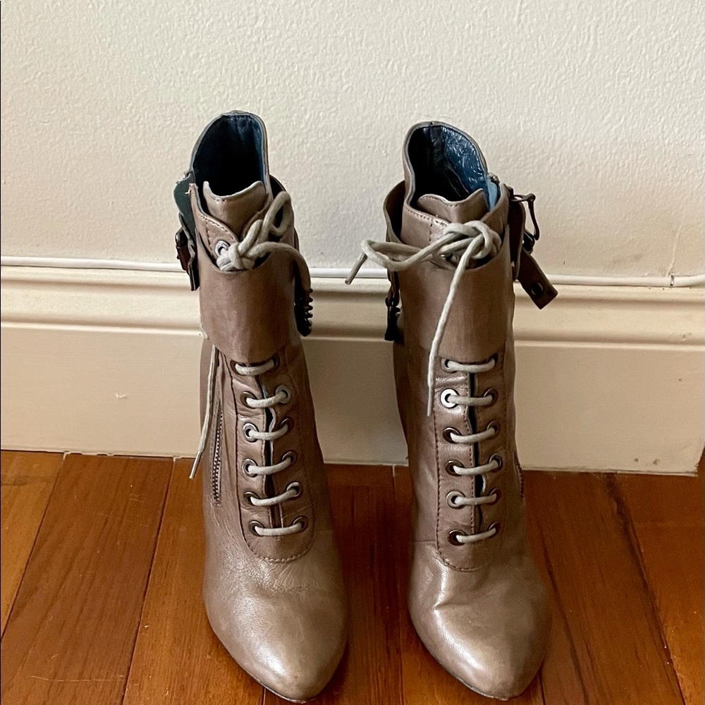 Luca Stefani Ankle boots